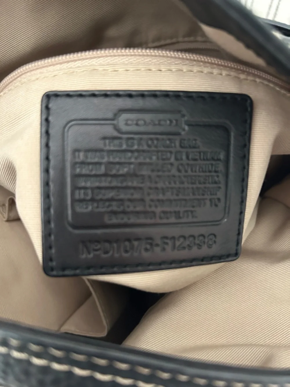 Coach Y2K Chelsea turnlock Black Leather Shoulder Bag with Contrast Stitching - Picture 11 of 14
